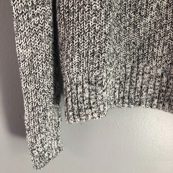 American Eagle Crewneck black and white sweater M - Picture 4 of 8